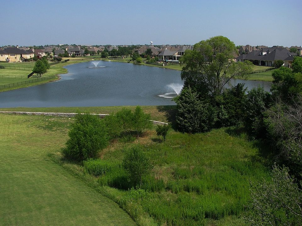 1st image of 179 Stoneleigh Dr