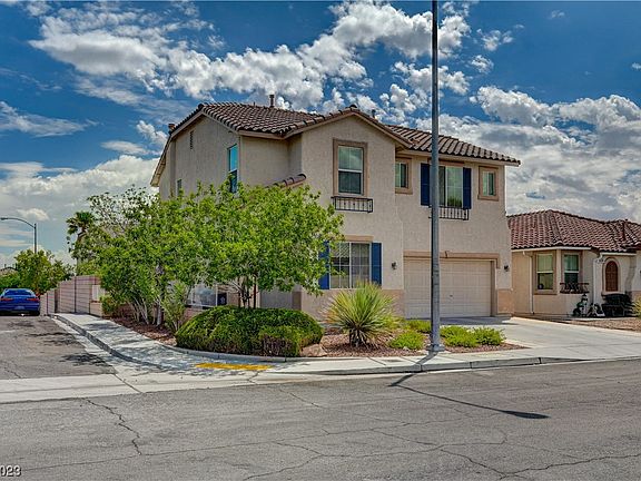 2nd image of 3050 Harbor Heights Dr