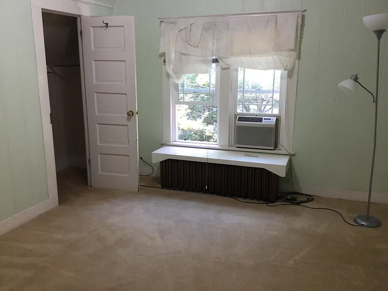 712 1/2 N Park St #1/2 — Photo 14