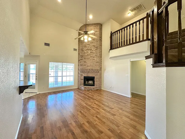 4200 Barrington Trl — Photo 2