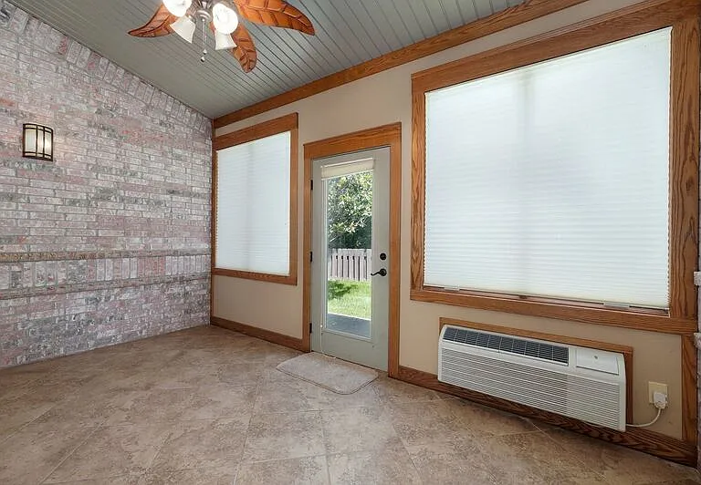 1367 E Siler Pkwy — Photo 18