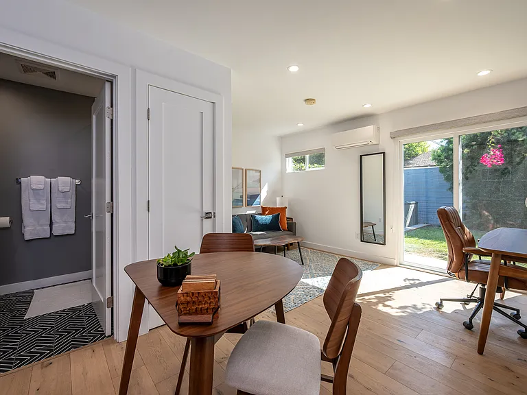 4146 Beethoven St — Photo 11
