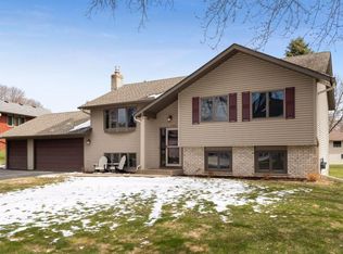7836 Chesshire Ln N, Maple Grove, MN 55311