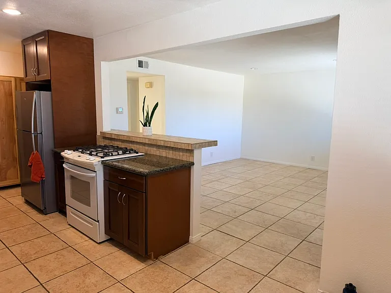 205 Gloxina St — Photo 21
