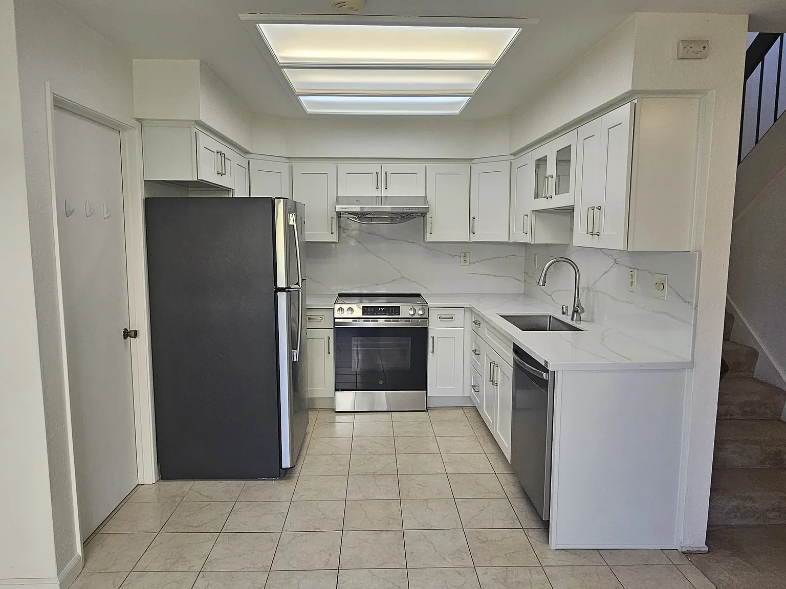 2 bed, 1430 sqft, $3,795 — Photo 2