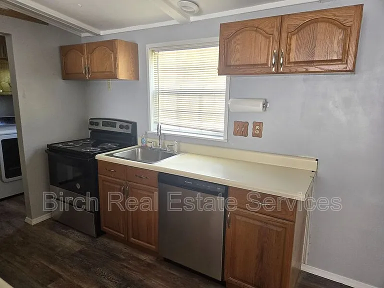 8628 Adonis Rd — Photo 10