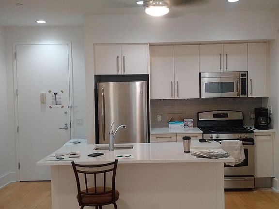 4th image of 4 Beacon Way APT 11F