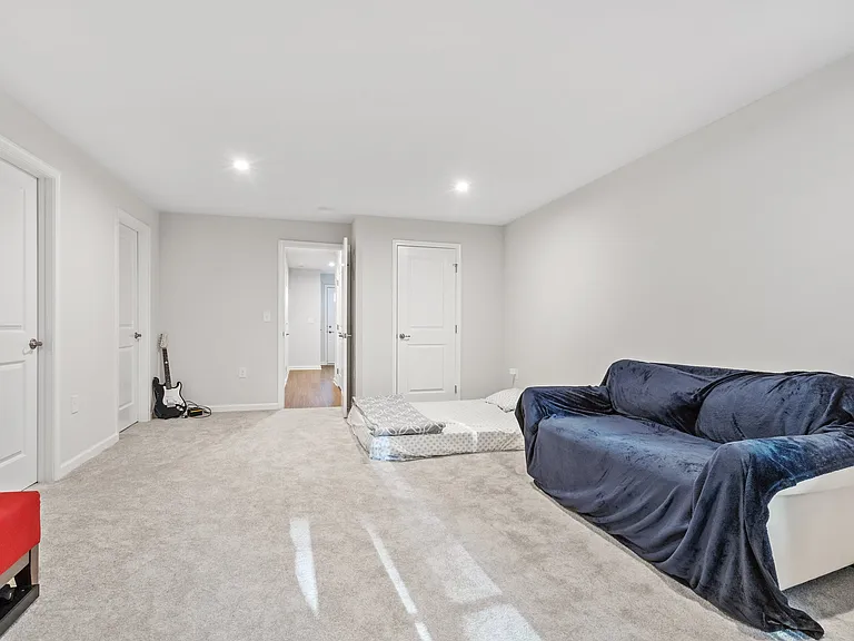 859 Romeria Dr — Photo 7