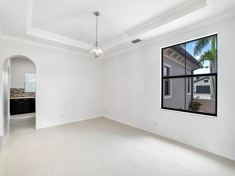 9065 Watercrest Cir E — Photo 14