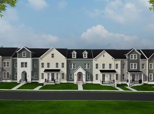 Grant Ave #28-R2, Manassas, VA 20110