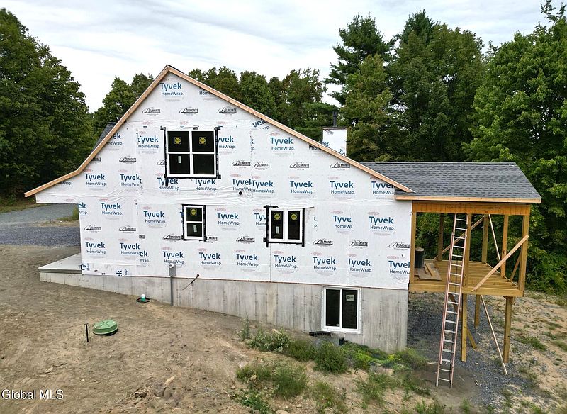 3rd image of 5 Bexley Lane