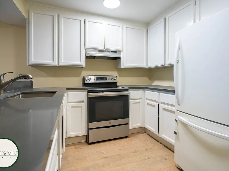 2705 Subec Ln — Photo 5