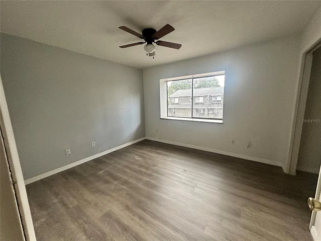 2 bed, 1.5 bath, 1178 sqft, $1,200 — Photo 4