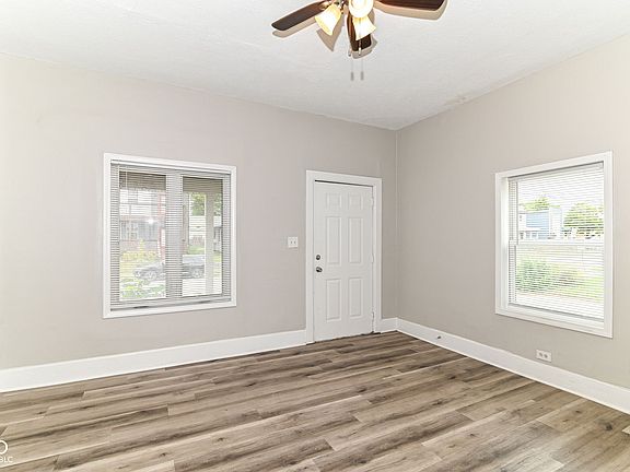 2nd image of 2223 Prospect St
