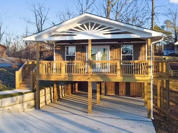 199 Marina Hills Cir NW, Charleston, TN 37310