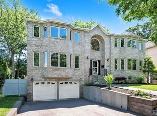 236 Hillside Ave, Paramus, NJ 07652