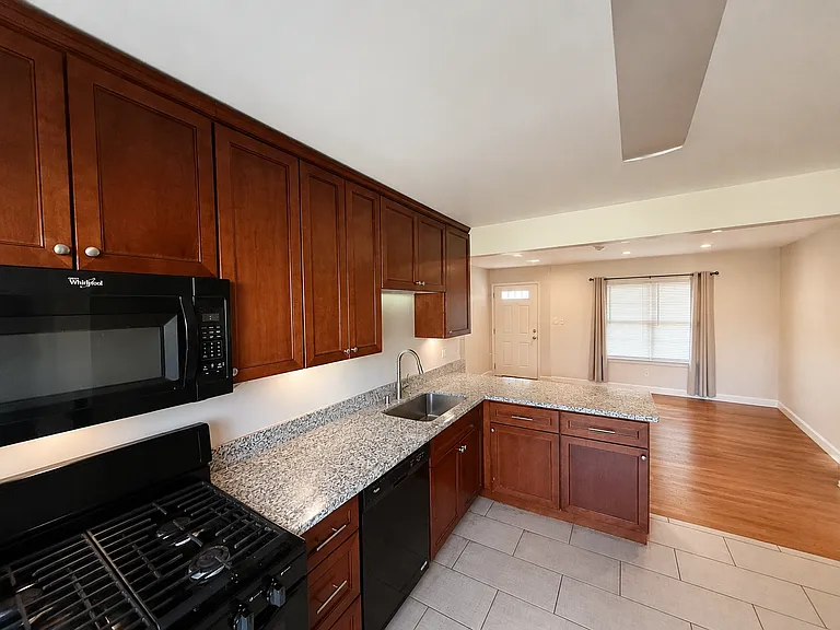 3320 Mendocino Ave #B — Photo 4