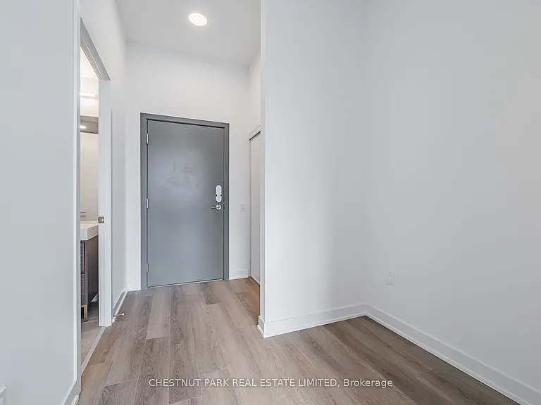 9 Tecumseth St #107 — Photo 2