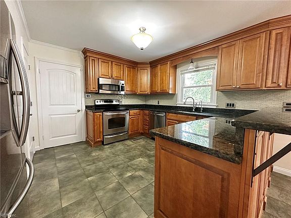 5th image of 104 Windsor Rd