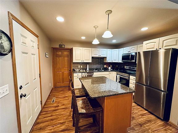 4th image of 4237 Mill Ridge Circle