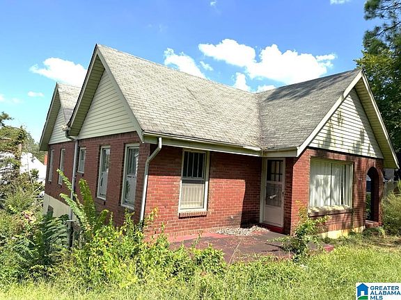 2nd image of 2616 20th St W