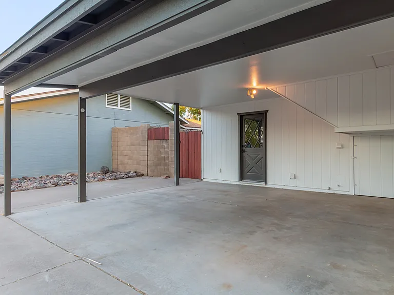 1845 E Julie Dr — Photo 8