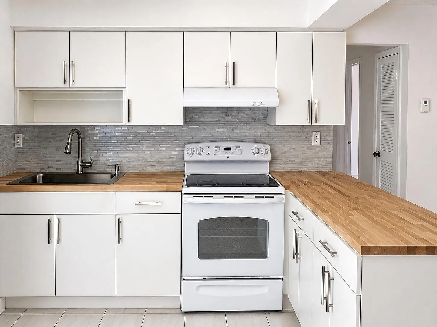 2 bed, 1.0 bath, 850 sqft, $1,850 — Photo 2