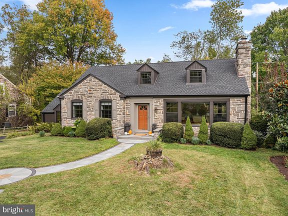 4th image of 421 Parkview Dr