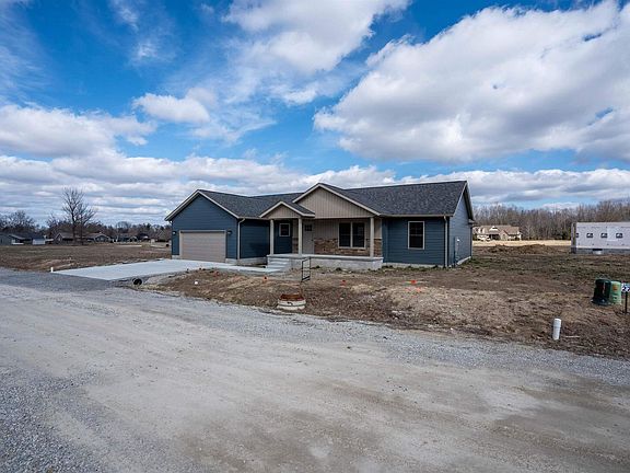 2nd image of 658 Deadwood Dr