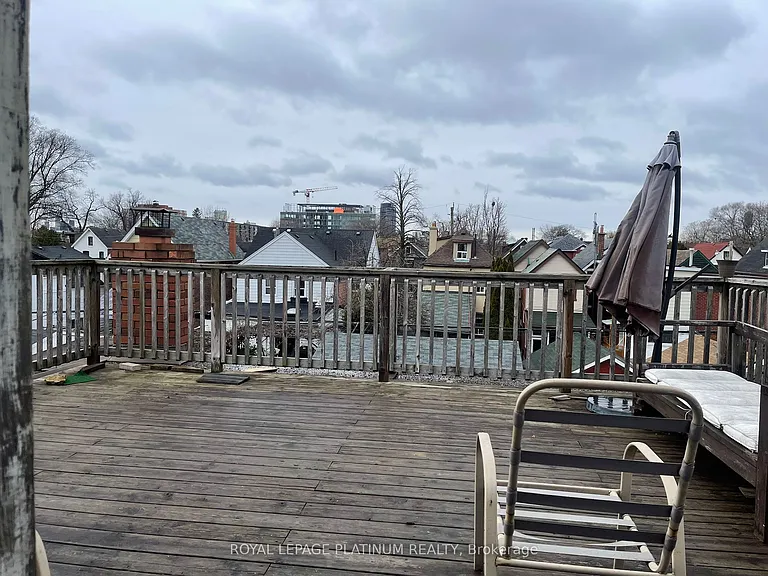 700 Brock Ave — Photo 6