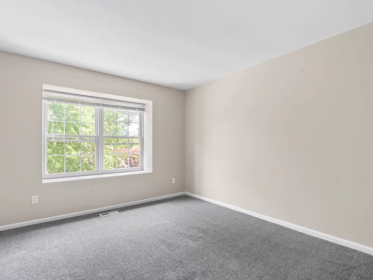 5 Ogden Ct — Photo 22