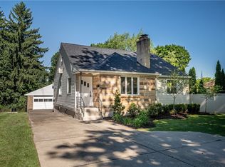 60 Wick Ave, Hermitage, PA 16148