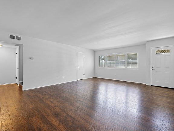 5th image of 24423-24425 Ward St