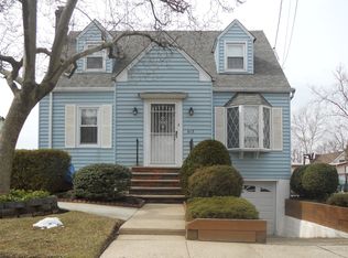 613 Lee St, Perth Amboy, NJ 08861