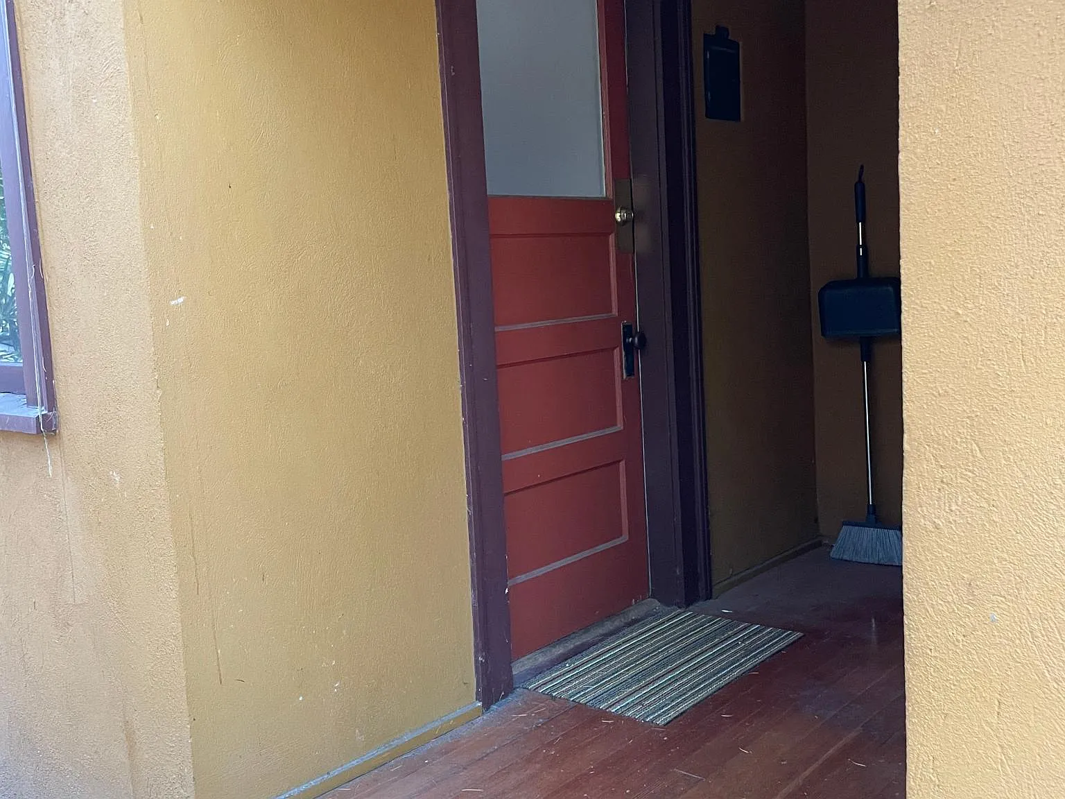 2 bed, 1300 sqft, $2,600 — Photo 4