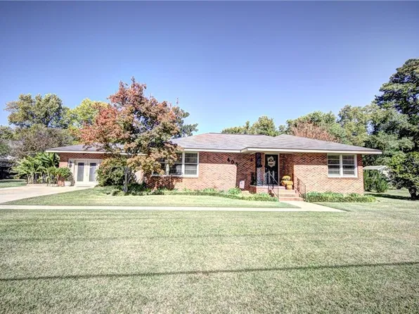 404 Whitfield Dr, Natchitoches, LA 71457