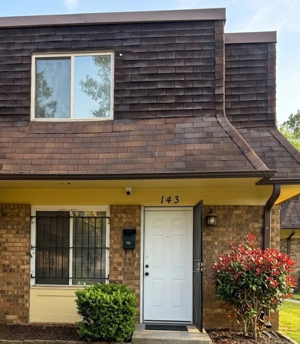 63 Peyton Place Southwest — Photo 1
