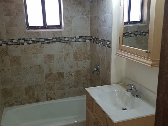 5th image of 5826 158th Pl APT 3BR