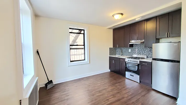 Rented by BRICK & GALO REALTY CORP | media 8