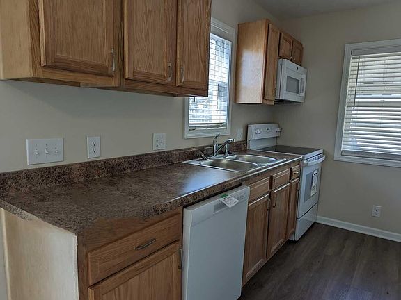 3rd image of 3237 Avenue F
