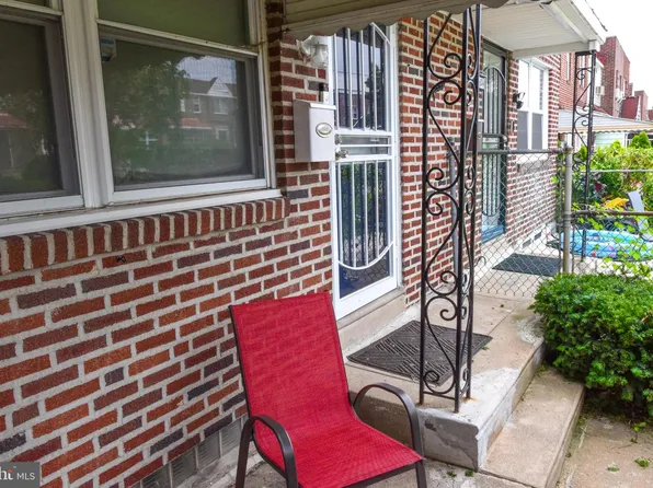 1152 E Sharpnack St, Philadelphia, PA 19150