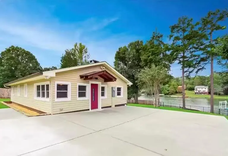 4007 Duffy Dr — Photo 1