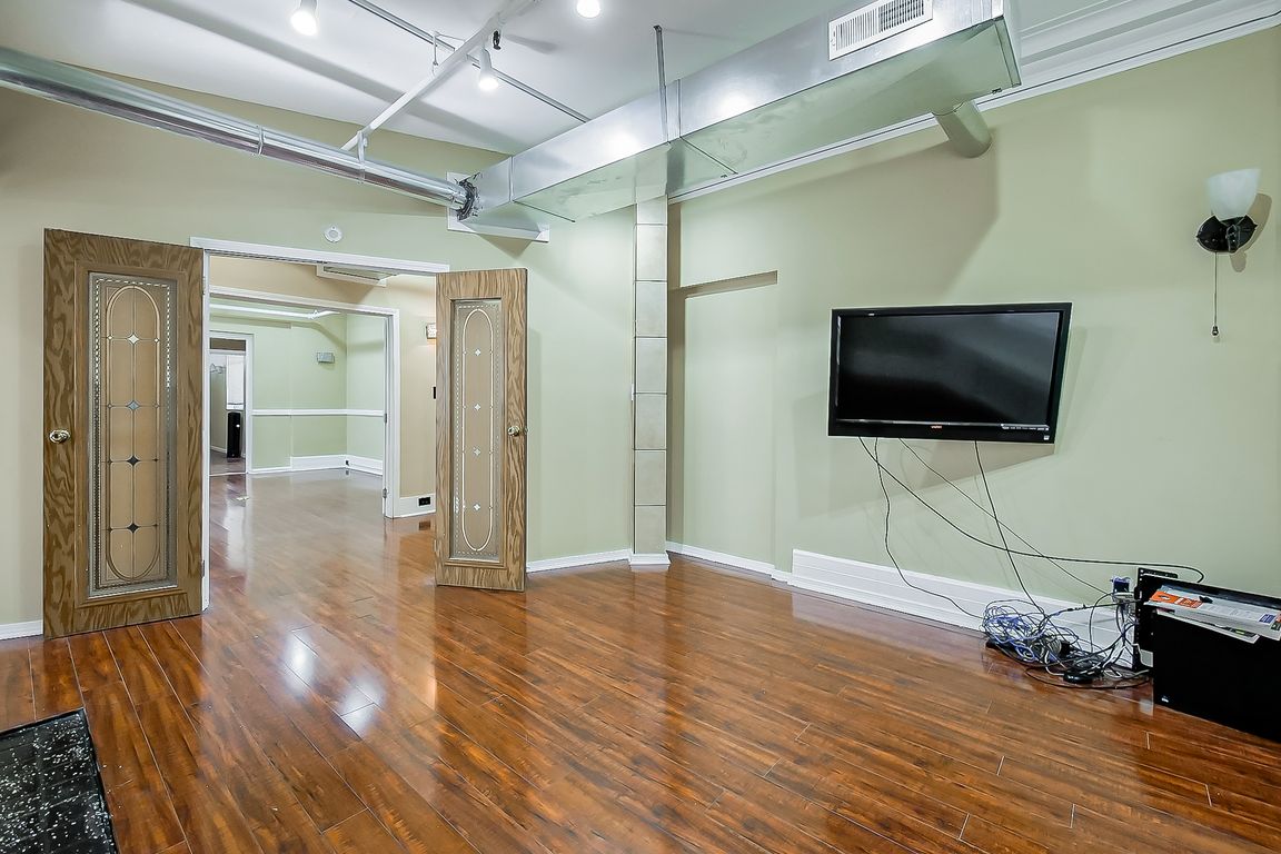 next background image