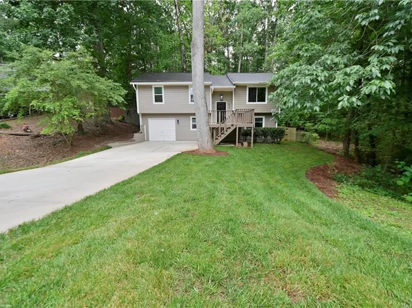 459 Ridgetop Dr NW, Woodstock, GA 30102