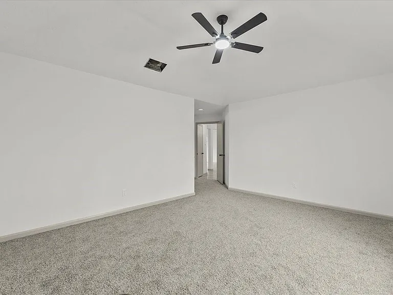 10912 Dogwood Dr — Photo 12