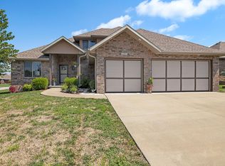 1308 S Appomattox Ave, Republic, MO 65738