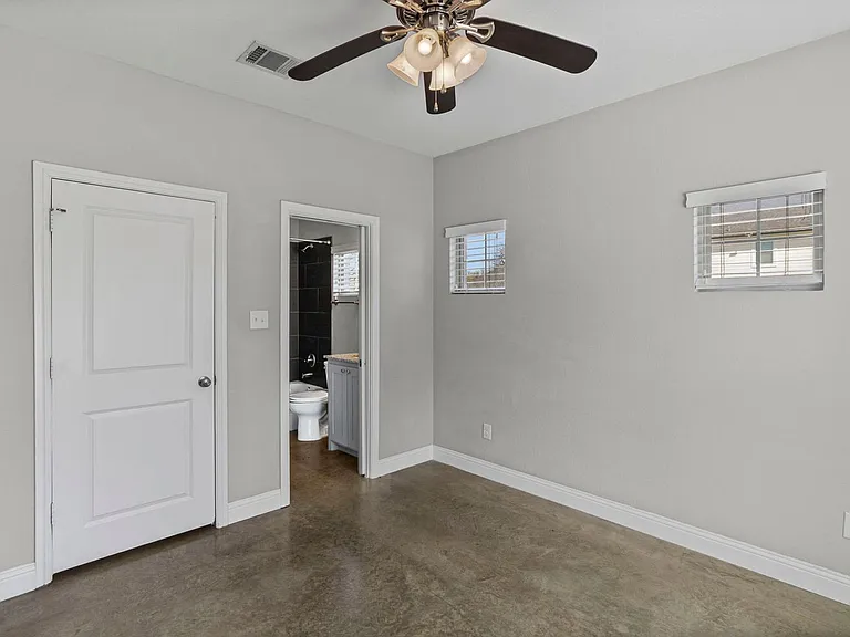 2800 Gordon Ave — Photo 10