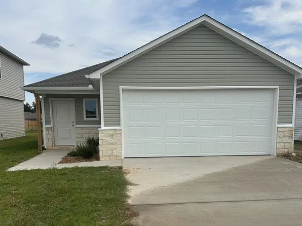 112 Lucy Ln, Maumelle, AR 72113