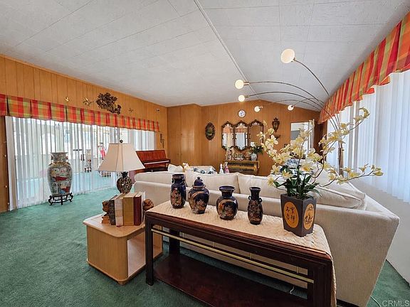 4th image of 1701 Acacia Ln
