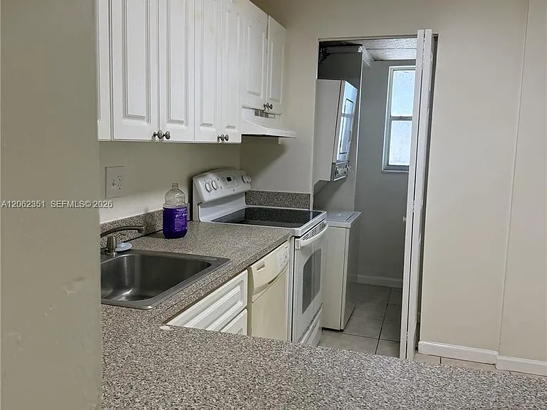 7825 Fairview Dr #204 — Photo 2